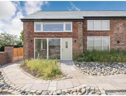 The Cottages At Ivy Farm By Charles Alexander Short Stay Lytham St Annes Buitenkant foto
